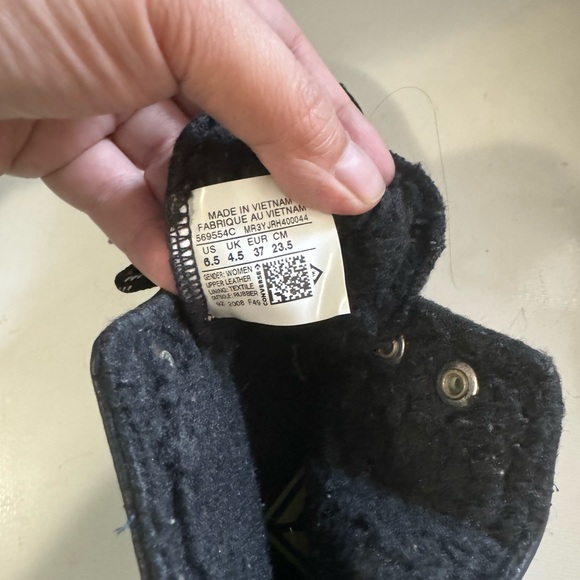 Converse Goretex Shoes - Picture 3 of 4